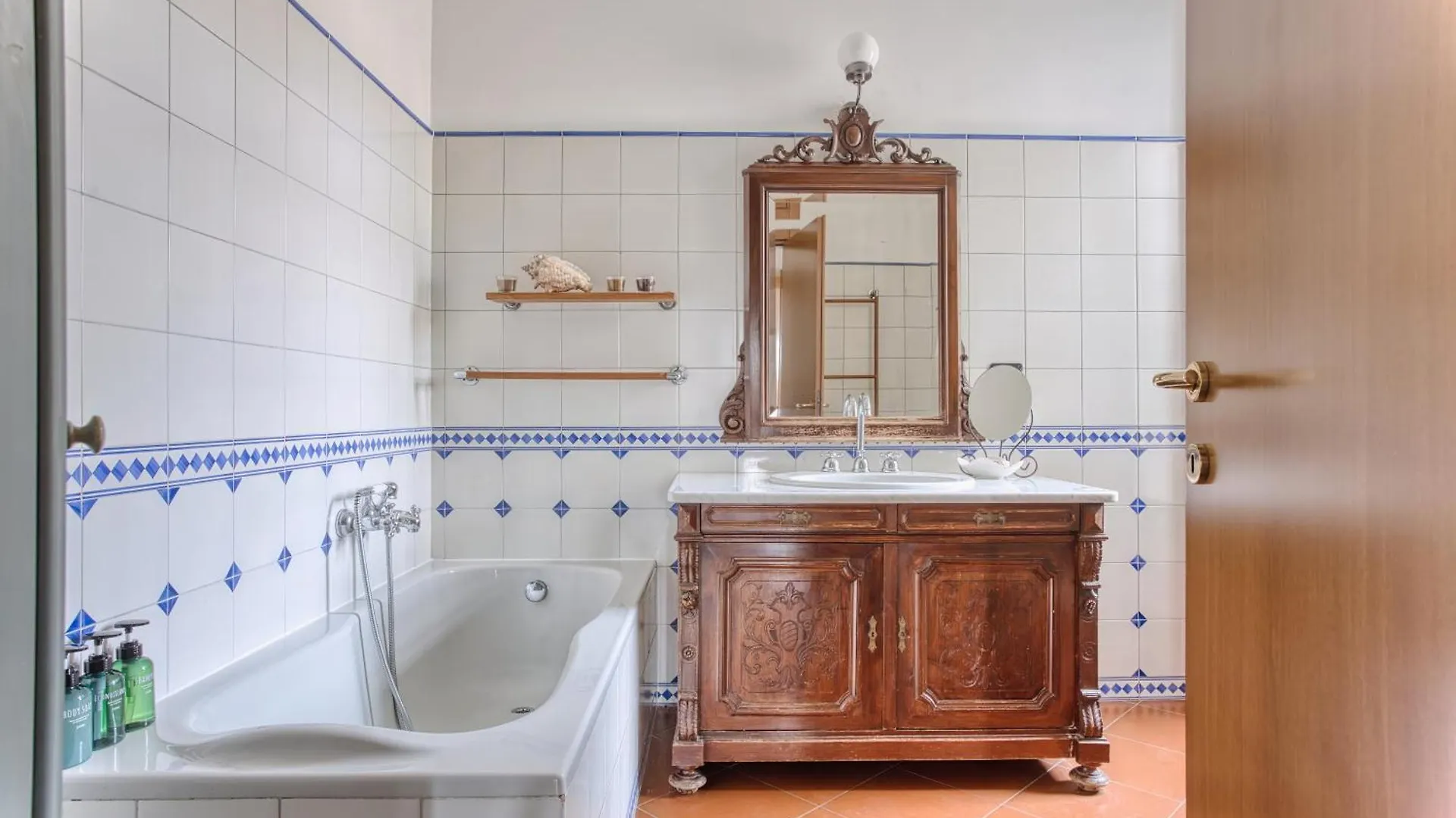 Balilla30 - Spacious 2 Bedroom Apt Next To City Center Milan Apartment